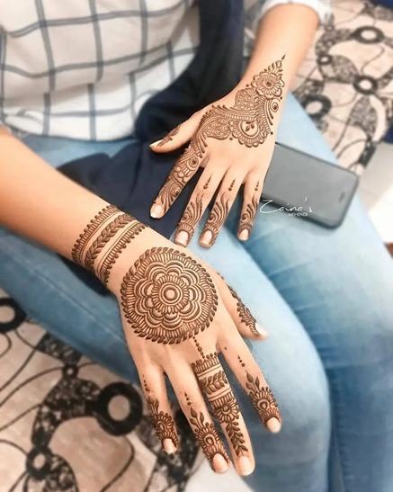 Unsymmetrical Back Hand Mehndi